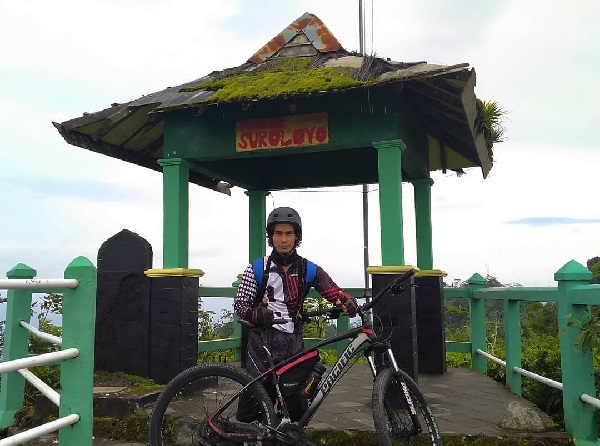 puncak suroloyo